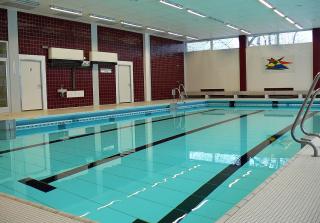 Schwimmhalle Bild zum Text